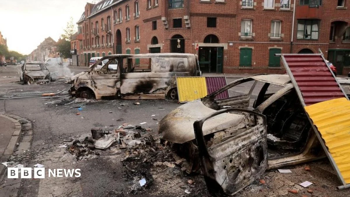 File photo: France riots: Why do the banlieues erupt time and time again? - BBC News