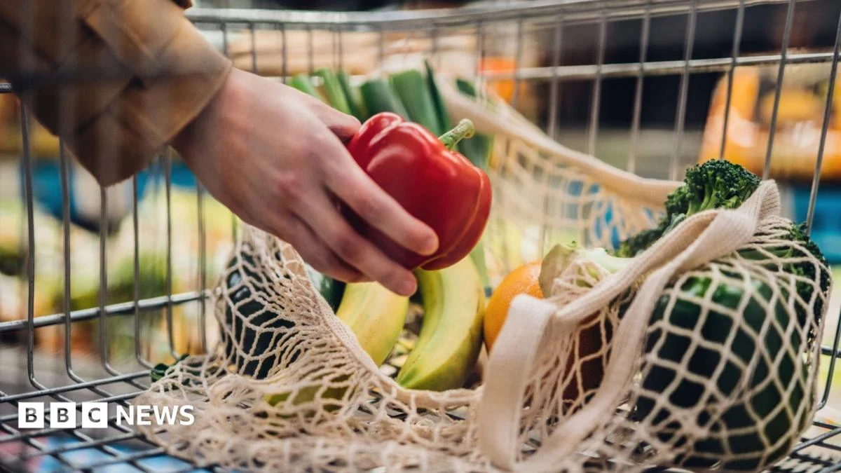 File photo: Make healthy food more appealing, government tells supermarkets - …