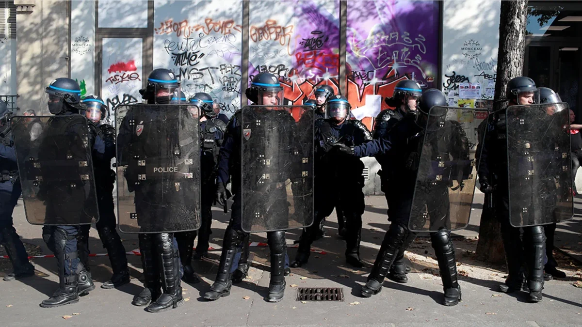 File photo: Halloween violence, looting sees more than 110 arrested in France | Fox ...