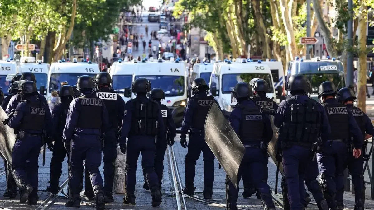 File photo: France protests show first signs of subsiding after tens of thousands ...