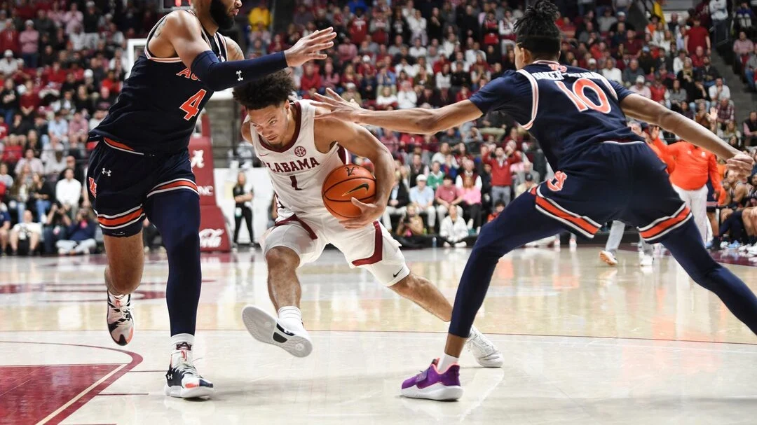 File photo: Top 25 roundup: Alabama pulls off upset of No. 8 Auburn | Reuters