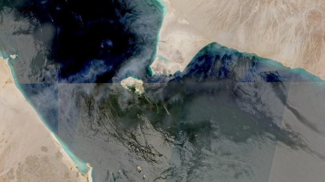 File photo: More ships change course in Red Sea after Houthi threats, data ...