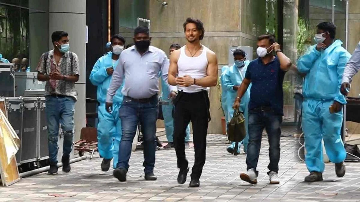 File photo: Tiger Shroff's GRAND EXIT After Shooting Full Day At Hard Rock C…